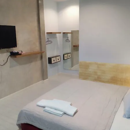 Nonkaja Hostel Pak Chong 外观 照片